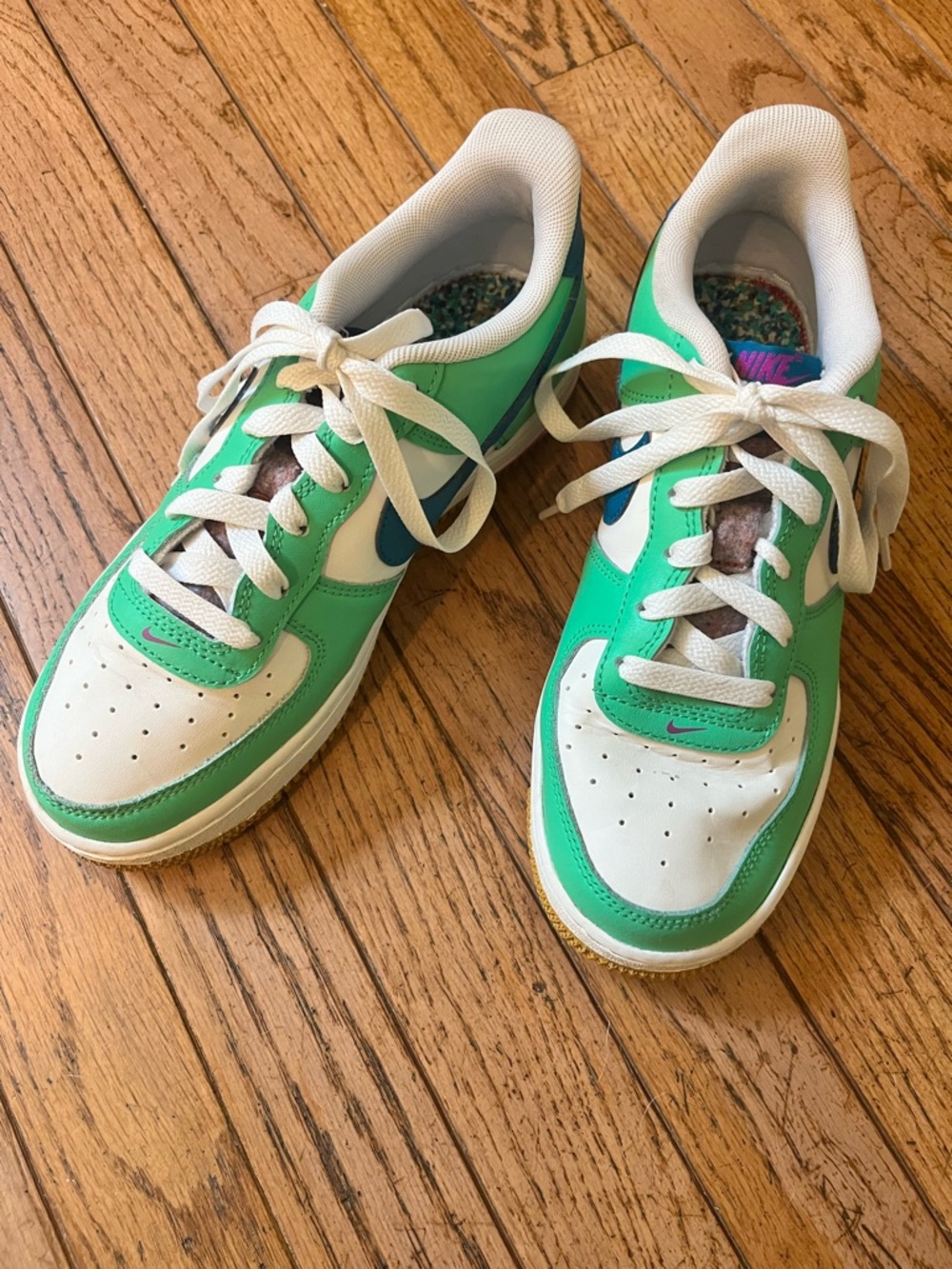 Nike Air Force 1 Low LV8 Play GS FJ4613-100 Youth Size 5y